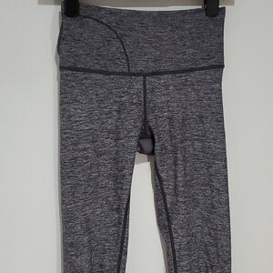LULULEMON Wunder Under high rise size 6 Heathered black leggings